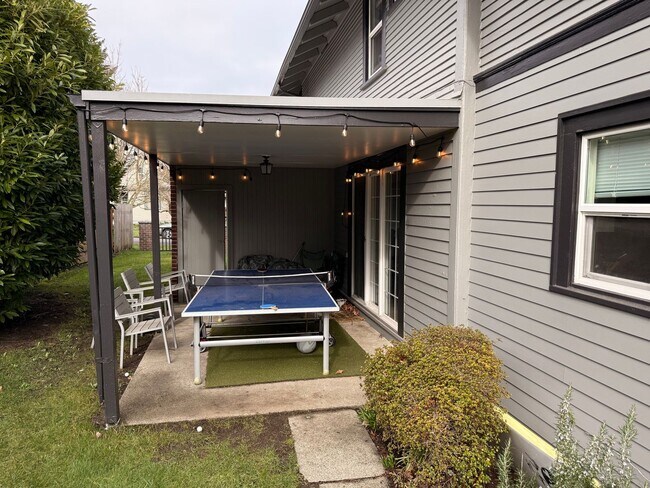 Building Photo - 1314 High St