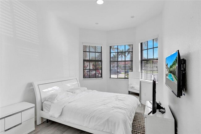 Building Photo - 4092 NW 88th Ter