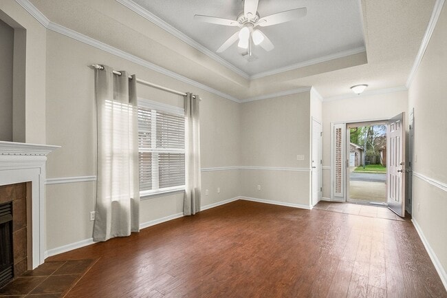 Building Photo - Cozy 3 Bed 2 Bath Available January 2026!