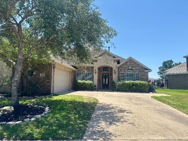 Primary Photo - 8527 Cape Royal Dr