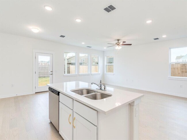 Building Photo - 7209 Grenadine Bloom Bnd