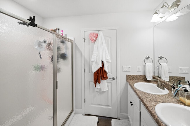 Building Photo - 27461 Elise Ct