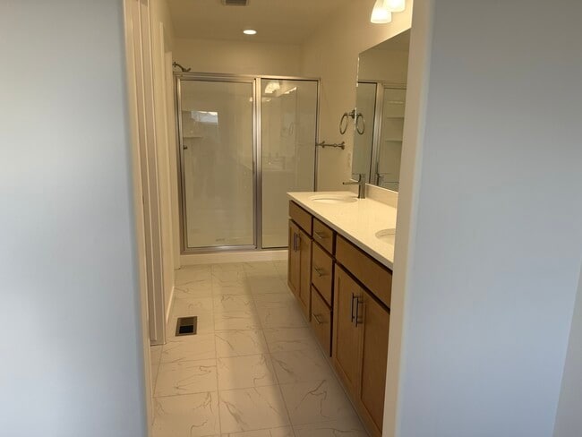 Building Photo - 515 S 800 W