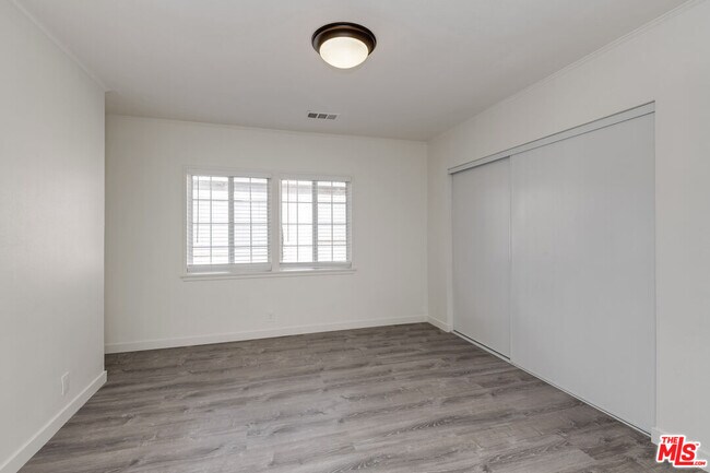 Building Photo - 3321 Fay Ave