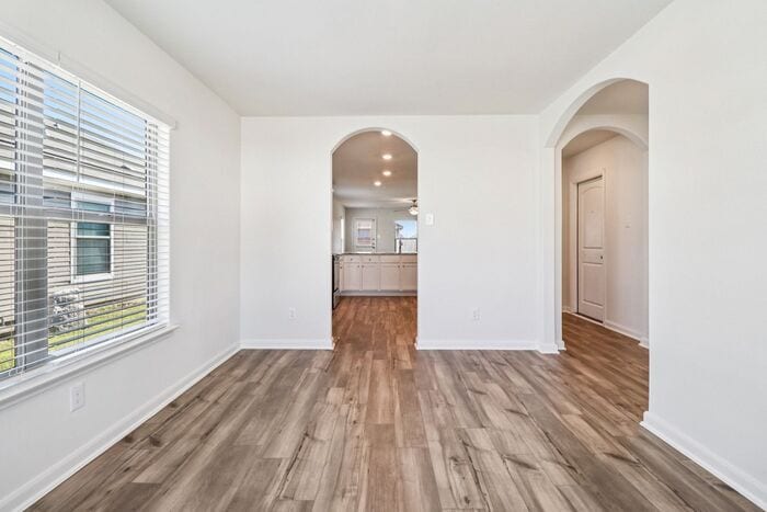 Building Photo - 520 Trinity Trl