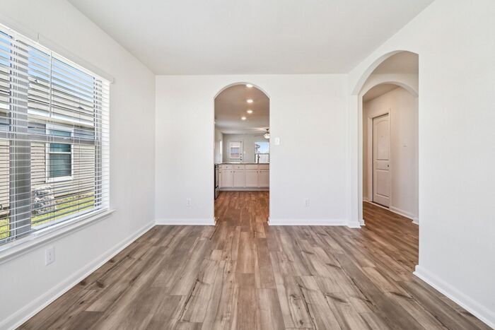 Building Photo - 110 Crimson Cir