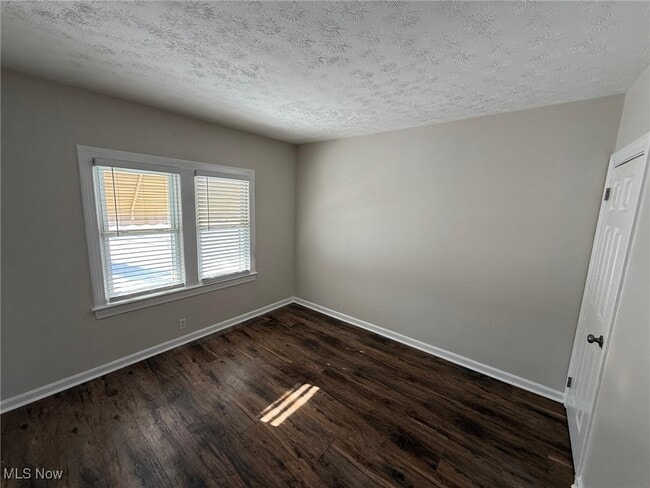 Building Photo - 23058 Drake Rd