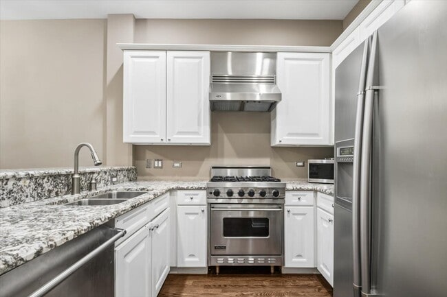 Building Photo - 960 N Crosby St