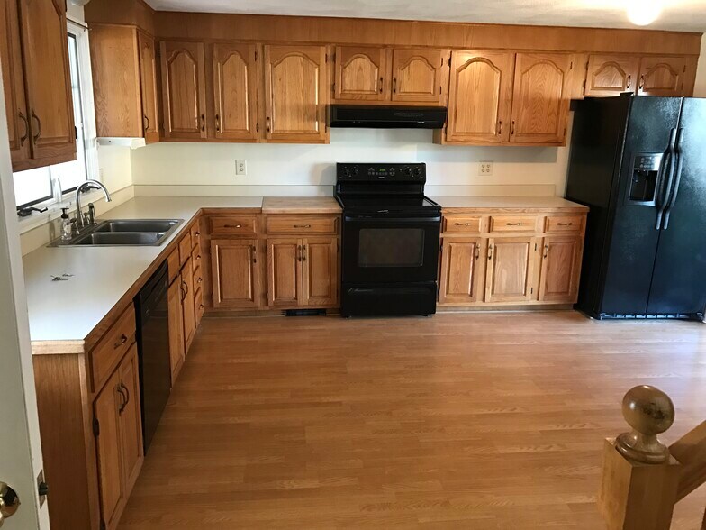 Building Photo - 206 North Rd