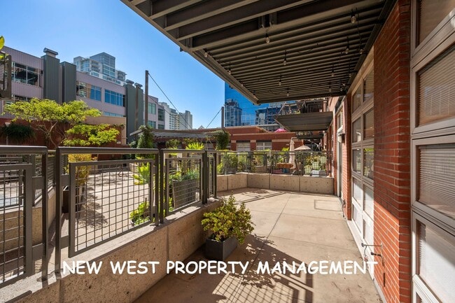 Building Photo - Expansive East Village 2-Bedroom at Parklo...