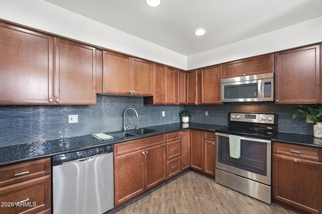 Building Photo - 9450 N 94th Pl