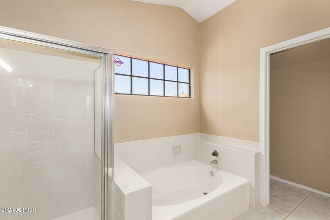 Building Photo - 4453 E Wildwood Dr