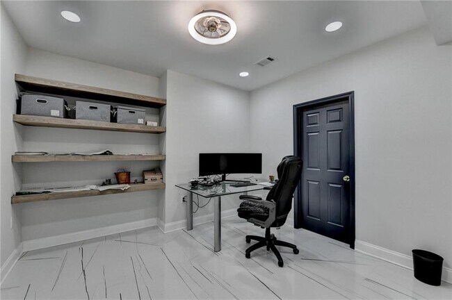 Building Photo - 210 Ashland Ct