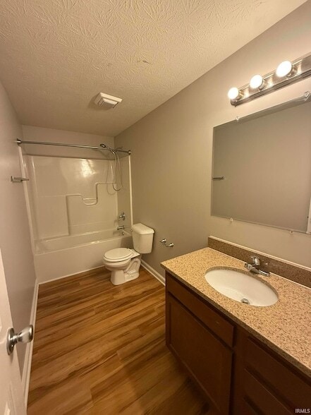 Building Photo - 1014 N Orris Dr