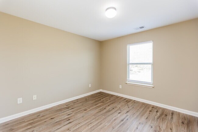 Building Photo - 75 Hamil Ct NW