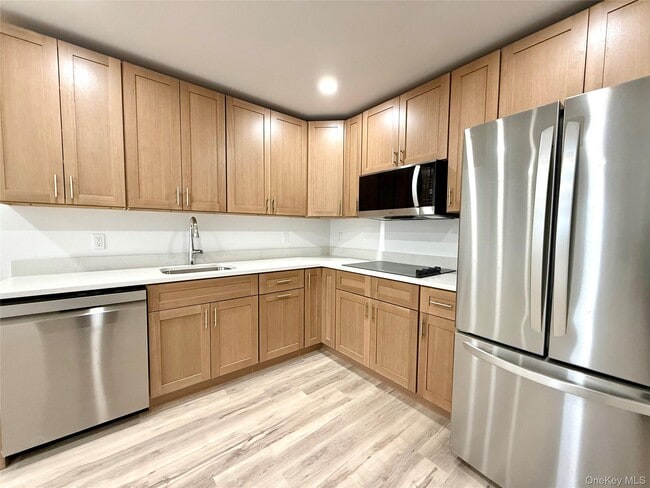 Building Photo - 728 US-6