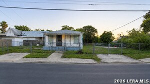 Building Photo - 215 S Brazos St