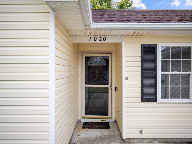 Building Photo - 1020 Furia Dr