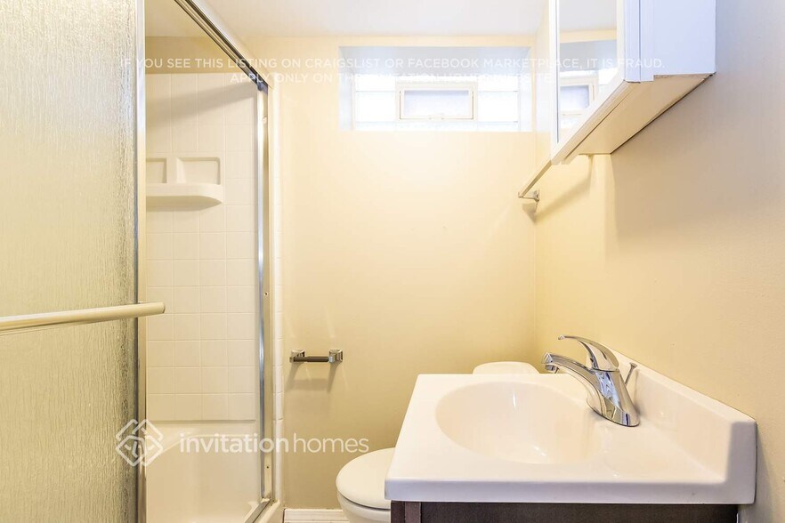 Building Photo - 4216 Prairie Ave