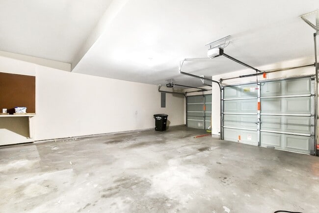 Building Photo - 21823 Mystic Point Ct