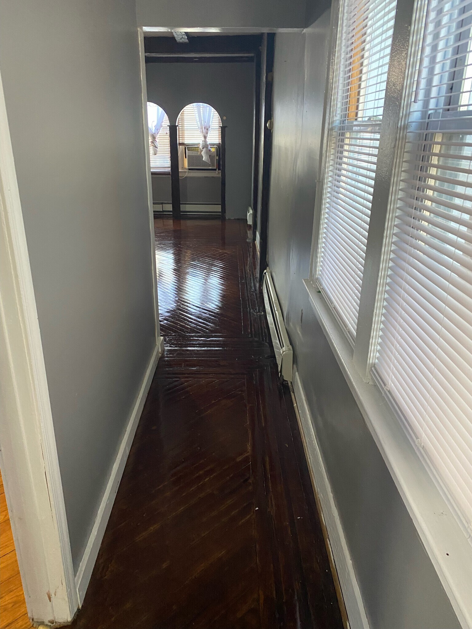 Building Photo - 421 Halsted St