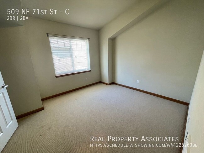Building Photo - 509 NE 71st St