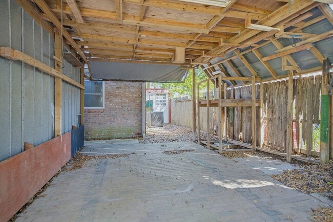 Building Photo - 5471 Buena Vista Ave