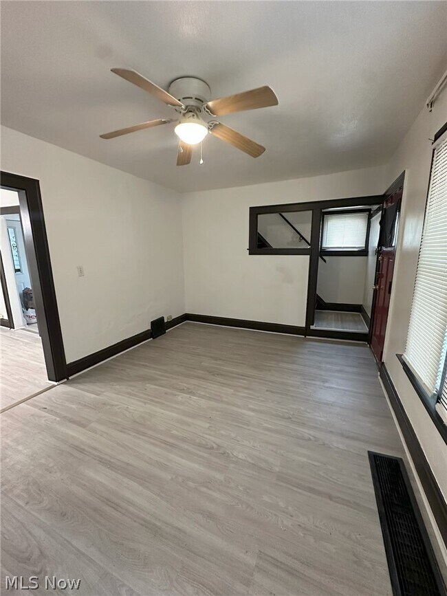 Building Photo - 1286 E 152nd St