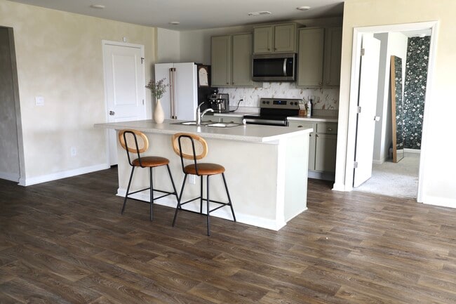 Building Photo - 1146 King Eider Wy