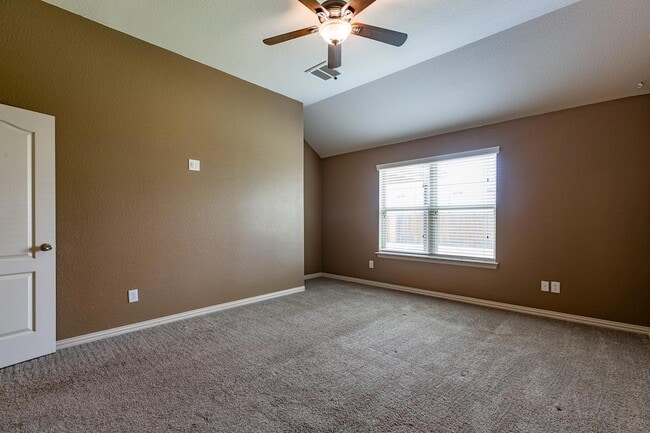 Building Photo - 118 Wallin Farms Dr
