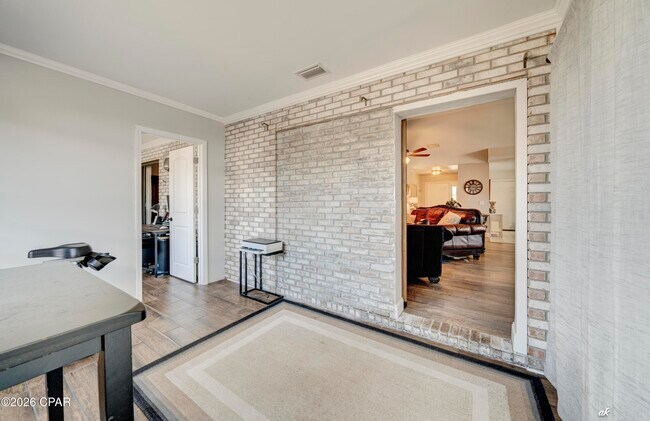 Building Photo - 707 Plantation Cir