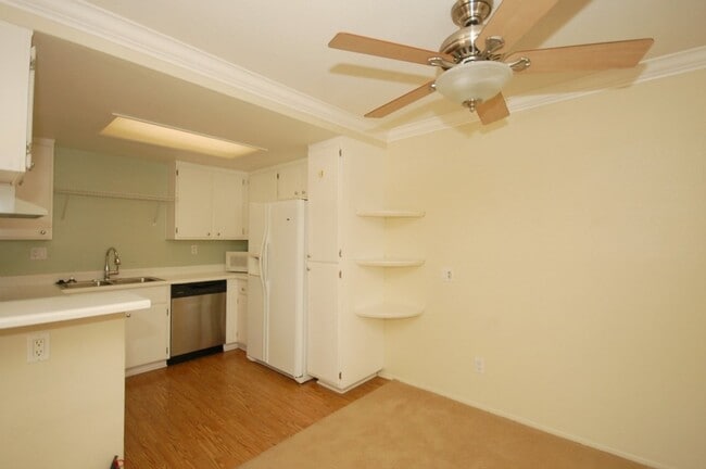 Building Photo - Downstairs 1BD/1BA Condo in San Marcos!!