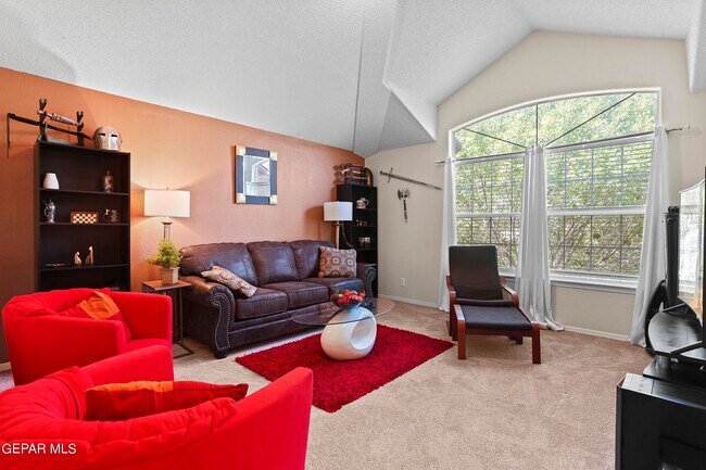 Building Photo - 1091 Los Moros Dr