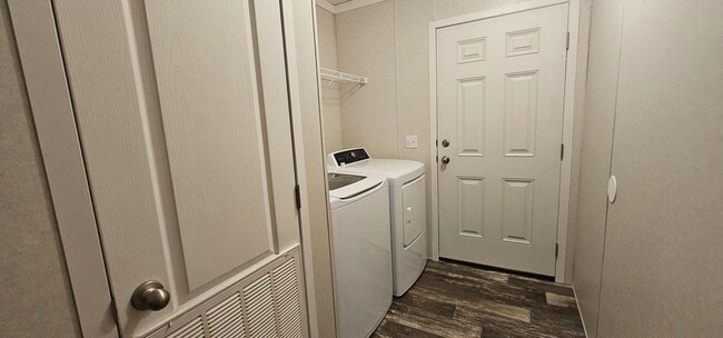 Building Photo - 120 Mulberry