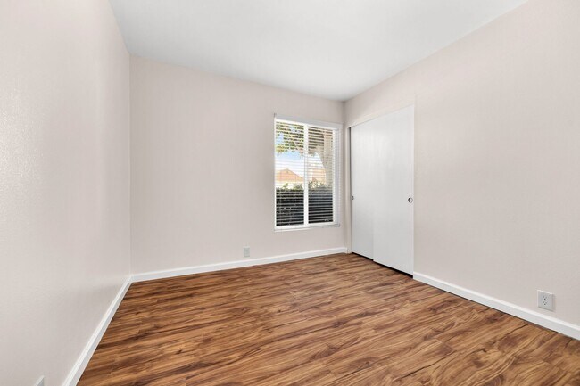 Building Photo - 10536 Greenford Dr