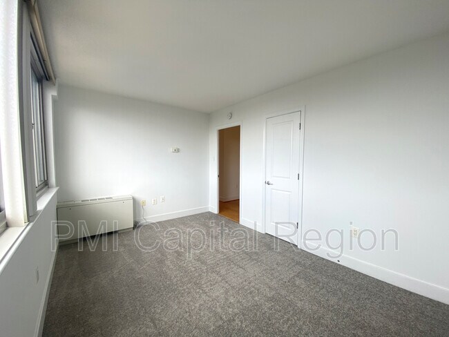 Building Photo - 1220 Blair Mill Rd