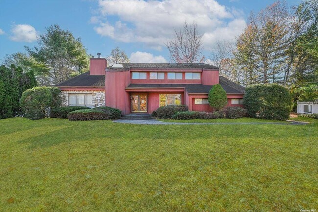 Primary Photo - 8 Mondavi Ln