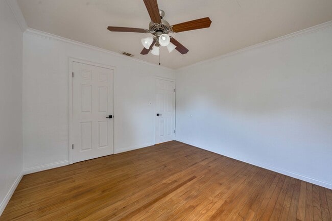 Building Photo - Charming Fully Remodeled 3-Bedroom Home wi...