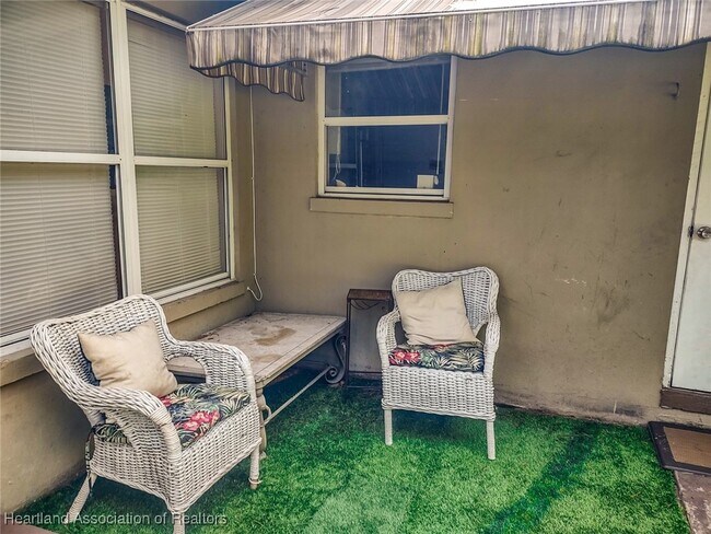 Building Photo - 10512 US-98