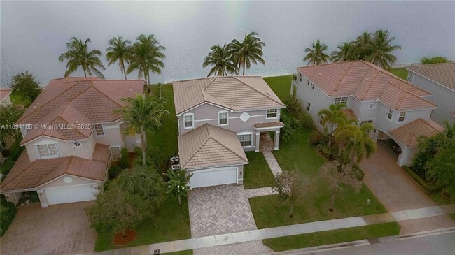Building Photo - 4537 SW 183rd Ave