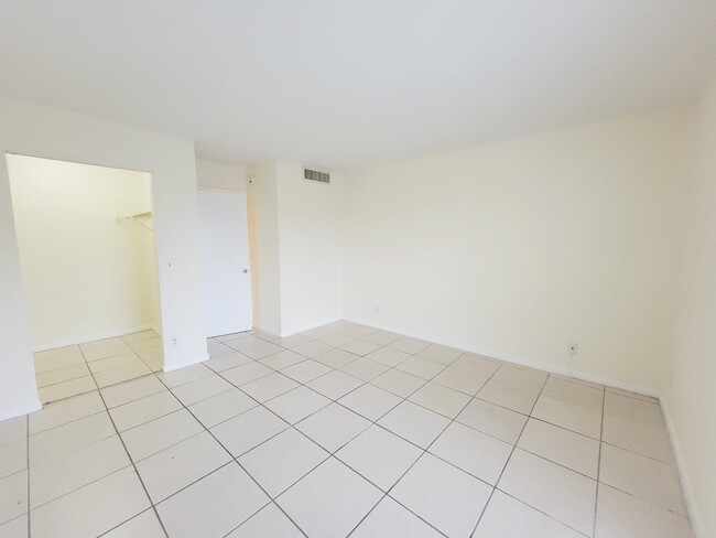 Building Photo - 1500 N Congress Ave