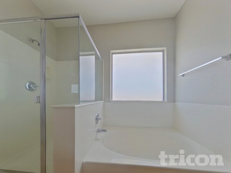 Building Photo - 22160 W Shadow Dr