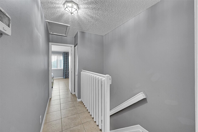 Building Photo - 5400 Jubilee Way