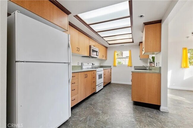 Building Photo - 107 Capitol Hill Dr