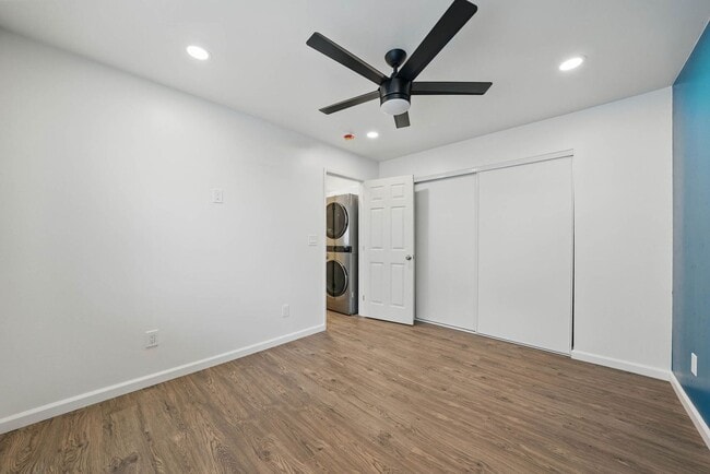 Building Photo - 1736-40 Dahlia Ave