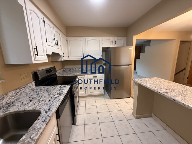 Building Photo - 7147 Bluecrest Dr