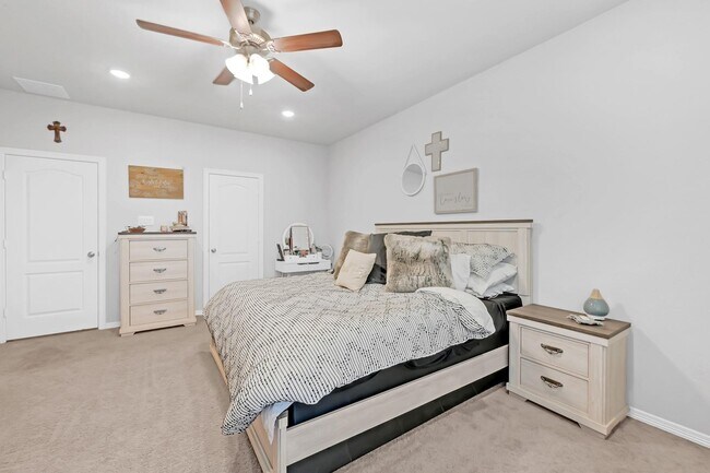 Building Photo - 24715 Oakheath Arbor Ln