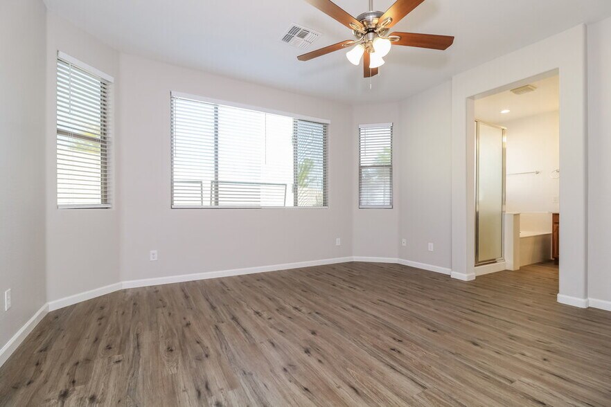 Building Photo - 22401 N 102nd Ln