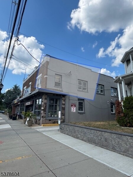 Building Photo - 112 N Washington Ave