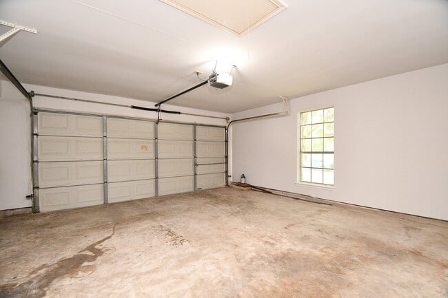 Building Photo - 6335 Oakburl Ln